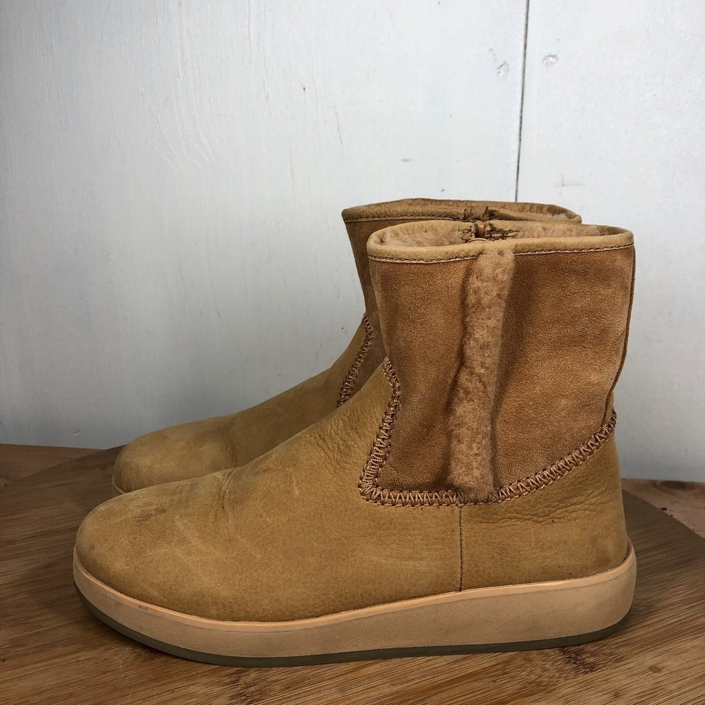 olukai Pa'Ina Hu Womens 7 shoes Brown Leather Sheep Fur Lined Zip Up boots